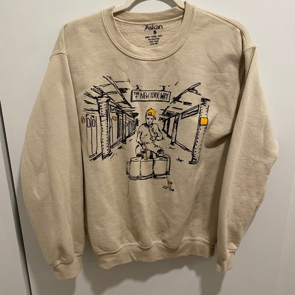 New York City Street Art on a crewneck sweater - Picture 1 of 4